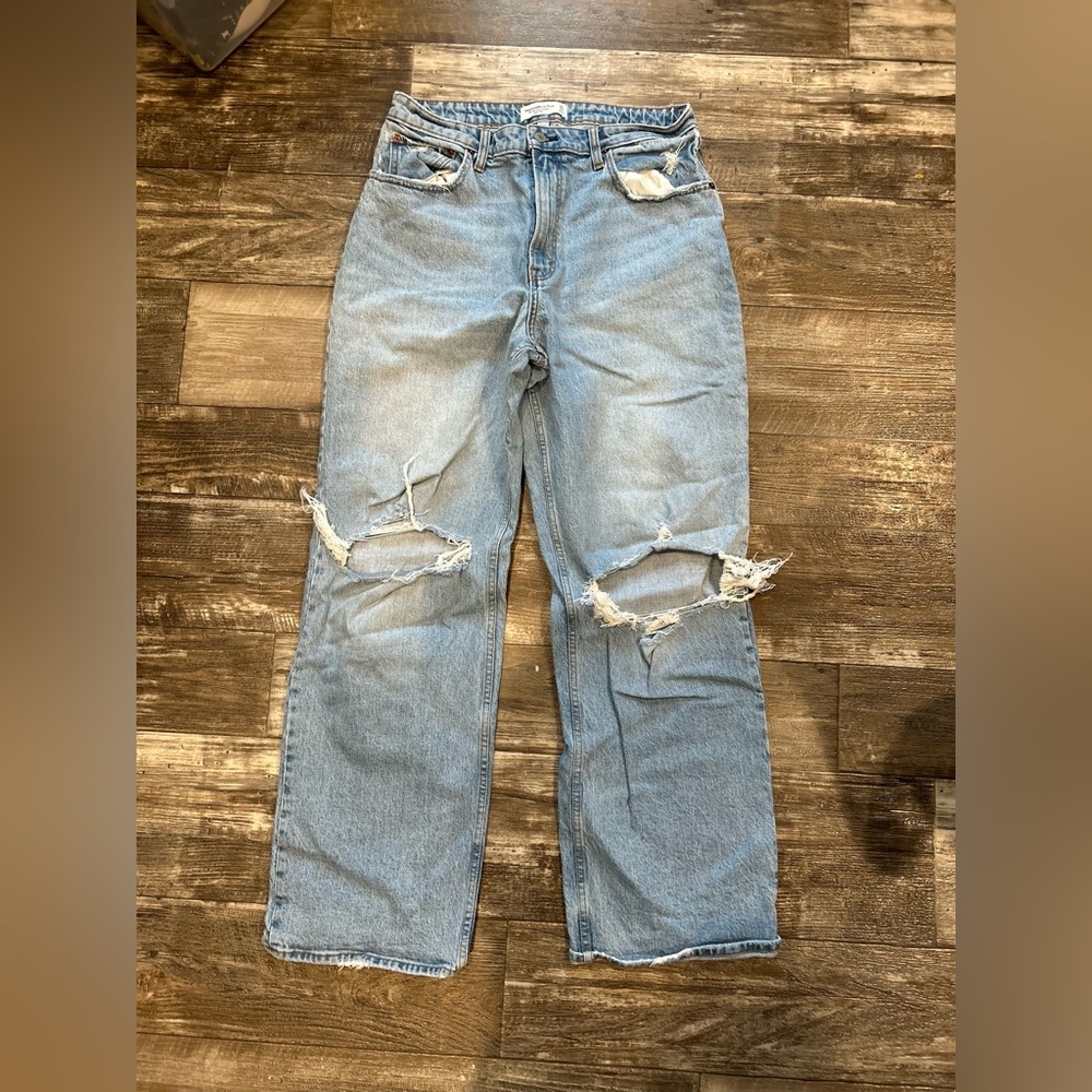 Abercrombie & Fitch Women’s The 90’s Relaxed Jean